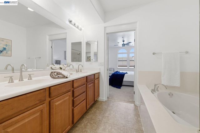 800 S Abel Street 519, Milpitas, CA 95035