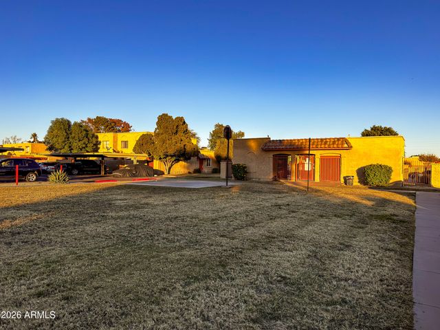 948 S Alma School Road 49, Mesa, AZ 85210