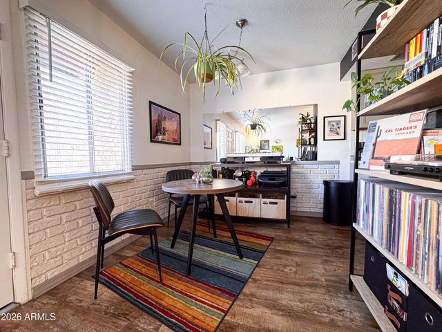 948 S Alma School Road 49, Mesa, AZ 85210