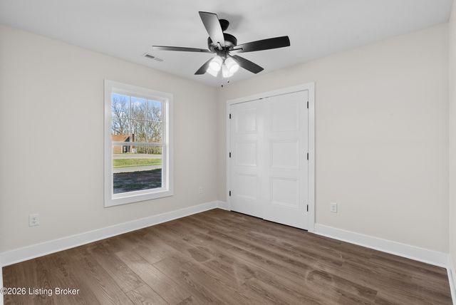 8 Wilma Ave, Radcliff, KY 40160
