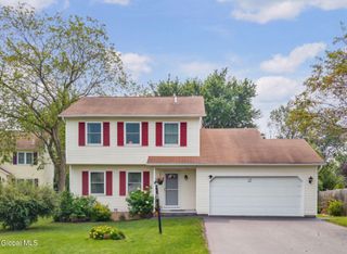 22 Corina Court, Colonie, NY 12189