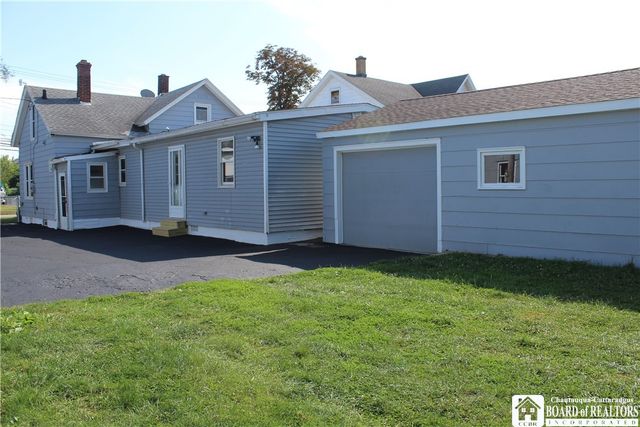 216-218 Lake Shore Drive West, Dunkirk, NY 14048