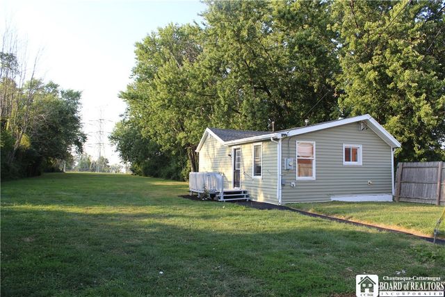 216-218 Lake Shore Drive West, Dunkirk, NY 14048