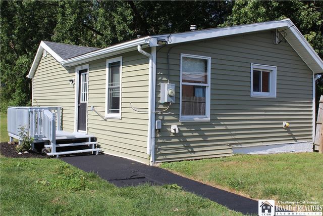 216-218 Lake Shore Drive West, Dunkirk, NY 14048