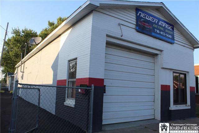 216-218 Lake Shore Drive West, Dunkirk, NY 14048