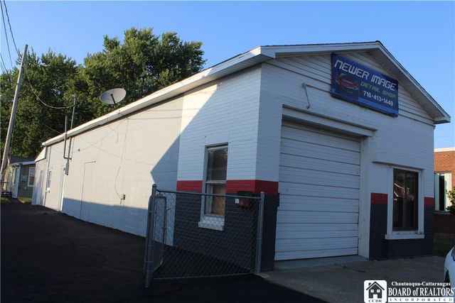 216-218 Lake Shore Drive West, Dunkirk, NY 14048