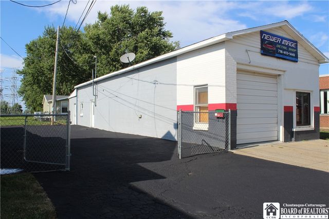 216-218 Lake Shore Drive West, Dunkirk, NY 14048