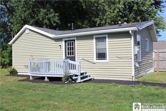 216-218 Lake Shore Drive West, Dunkirk, NY 14048