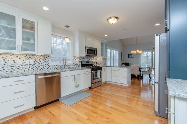 11 Bent Grass Circle, Kingston, NH 03848