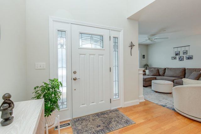 11 Bent Grass Circle, Kingston, NH 03848