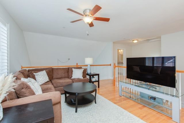 11 Bent Grass Circle, Kingston, NH 03848