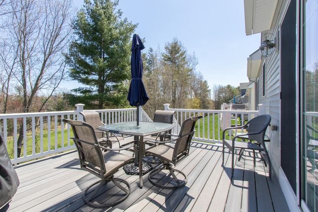 11 Bent Grass Circle, Kingston, NH 03848
