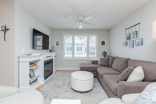 11 Bent Grass Circle, Kingston, NH 03848