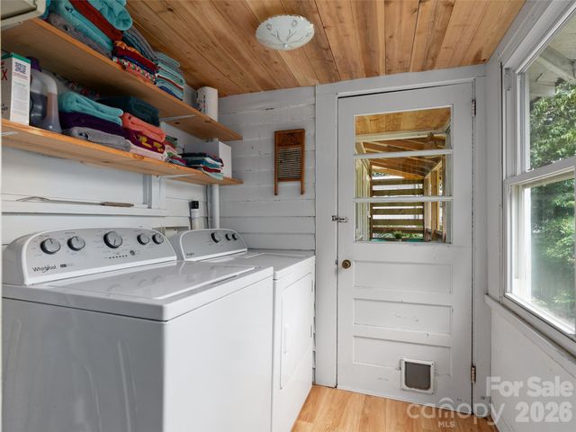15 Craig Circle, Asheville, NC 28805