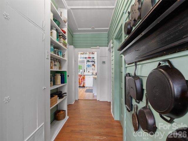 15 Craig Circle, Asheville, NC 28805