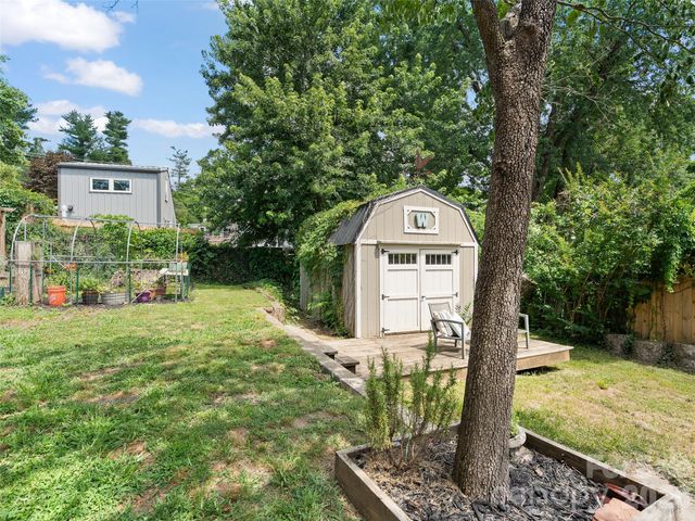 15 Craig Circle, Asheville, NC 28805