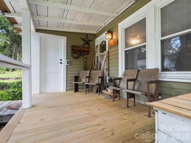 15 Craig Circle, Asheville, NC 28805