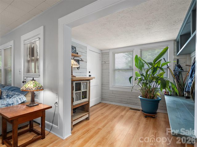15 Craig Circle, Asheville, NC 28805