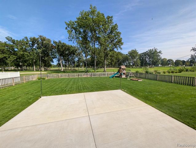 874 Henning Street, Dundee, MI 48131