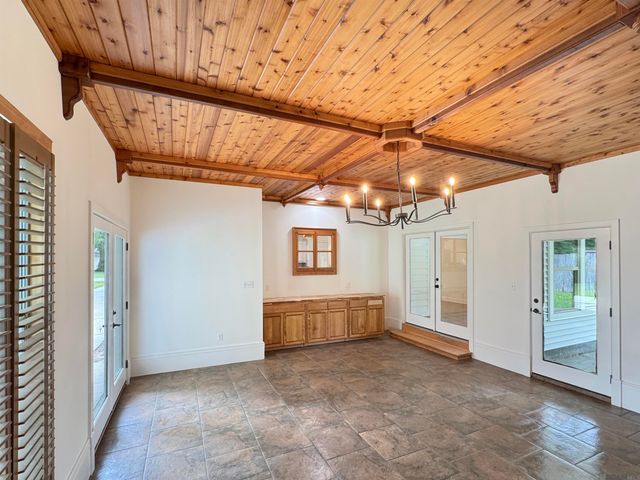 28674 Norwood Dr, Livingston, LA 70754