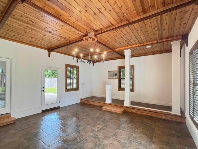 28674 Norwood Dr, Livingston, LA 70754