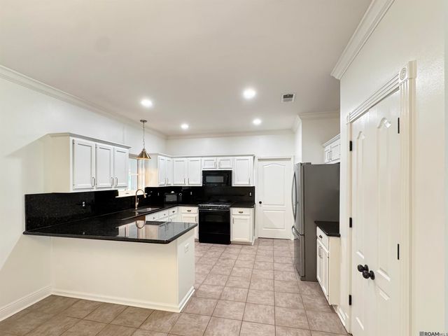28674 Norwood Dr, Livingston, LA 70754