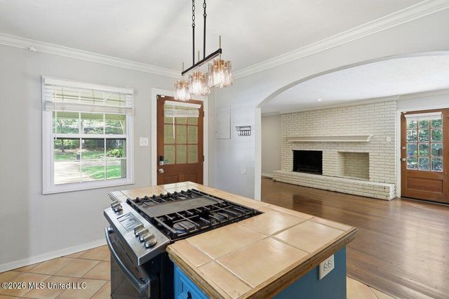 1649 E Northside Drive, Jackson, MS 39211