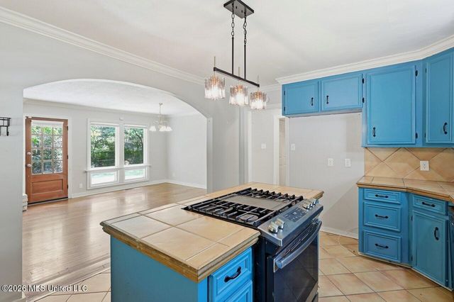 1649 E Northside Drive, Jackson, MS 39211