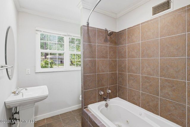 1649 E Northside Drive, Jackson, MS 39211