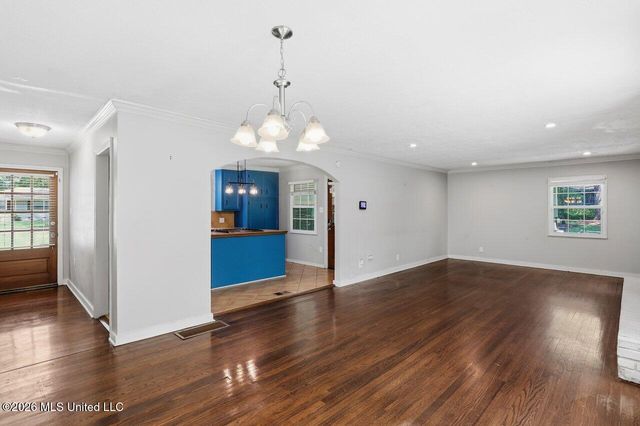 1649 E Northside Drive, Jackson, MS 39211
