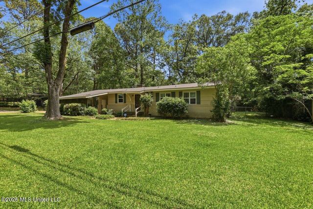 1649 E Northside Drive, Jackson, MS 39211