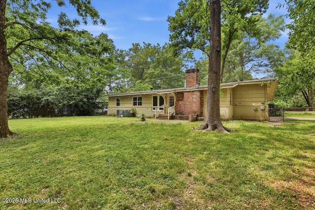 1649 E Northside Drive, Jackson, MS 39211