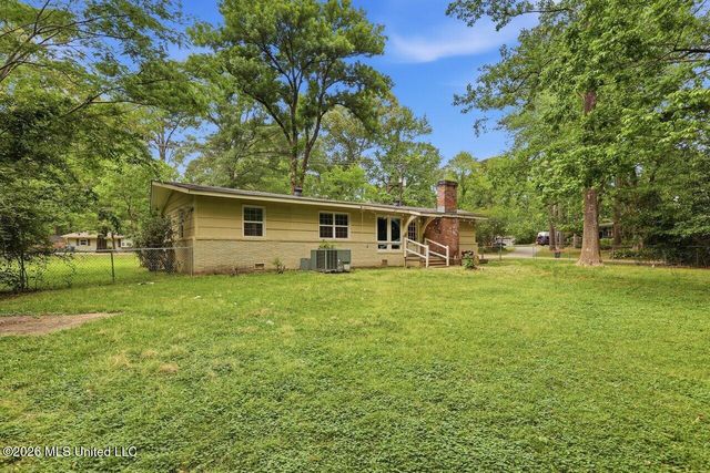 1649 E Northside Drive, Jackson, MS 39211