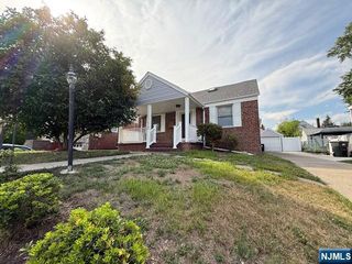 61 Fencsak Avenue, Elmwood Park, NJ 07407