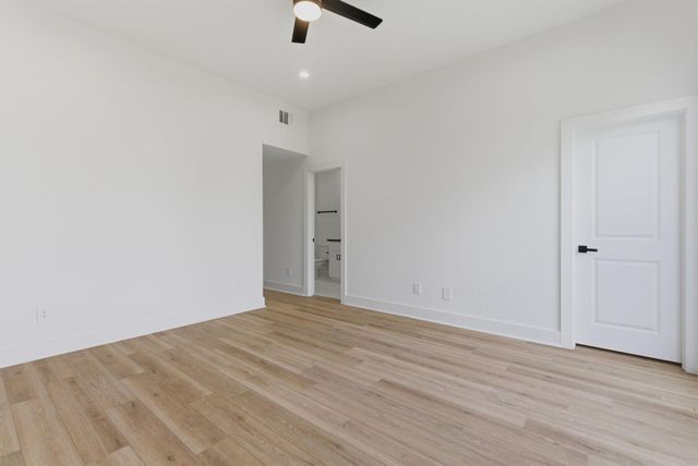 2915 Crane Street B, Houston, TX 77026