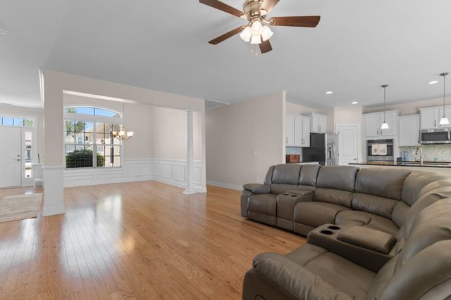 2212 Via Palma Dr., North Myrtle Beach, SC 29582