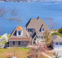 104 Knollwood Drive, Old Saybrook, CT 06475