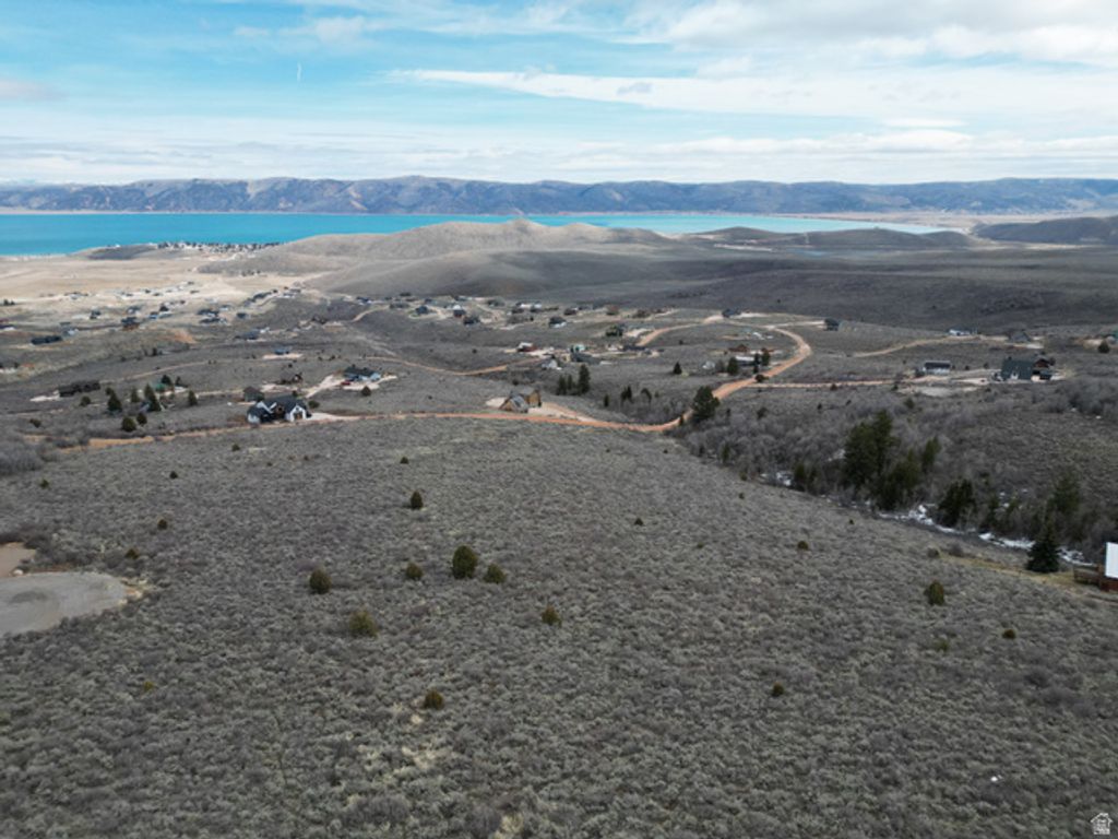 Image 4 of property listing at 3335 S MULES EAR CIR # 37, Garden City, UT 84028