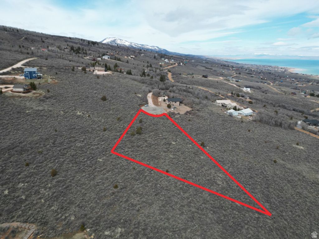 Image 5 of property listing at 3335 S MULES EAR CIR # 37, Garden City, UT 84028