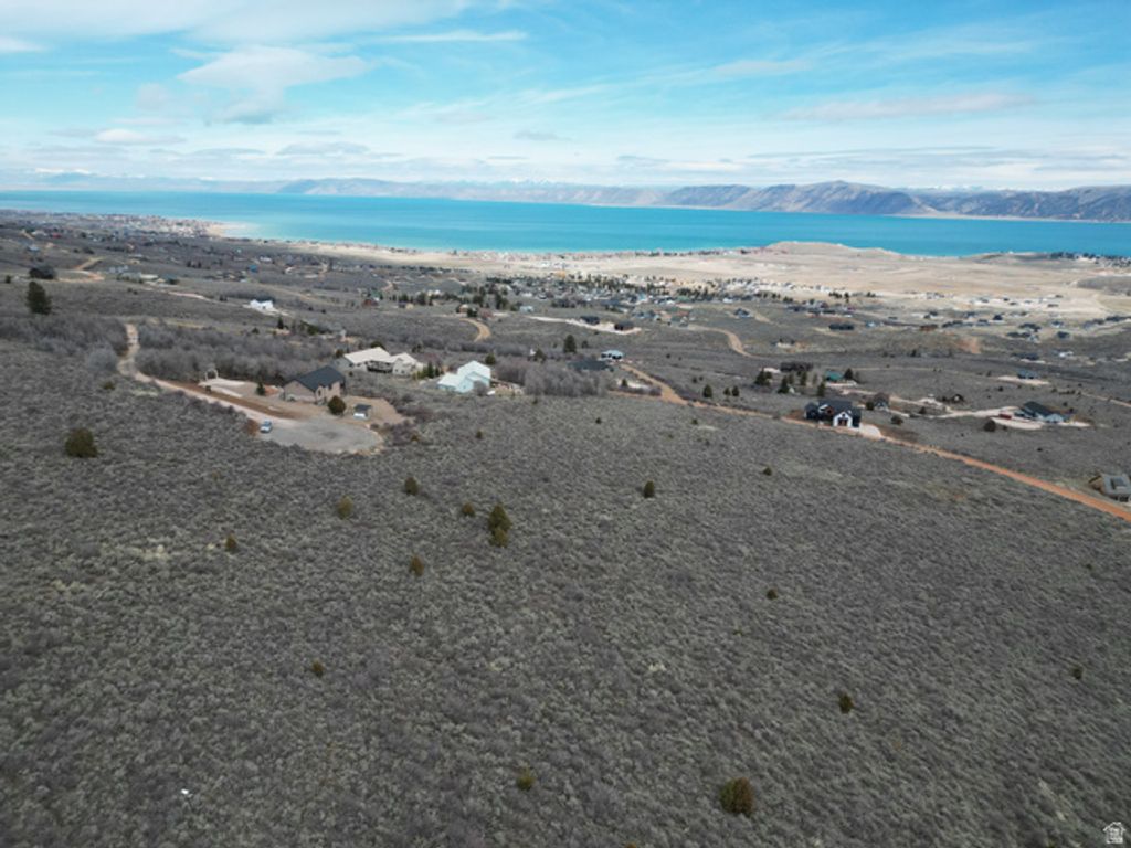 Image 8 of property listing at 3335 S MULES EAR CIR # 37, Garden City, UT 84028
