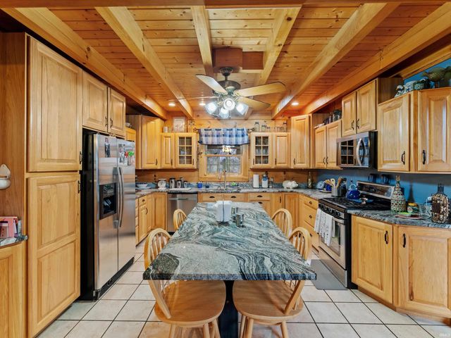 588 S CR 600 W, Rockport, IN 47635