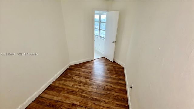 2750 NE 183rd St 906, Aventura, FL 33160