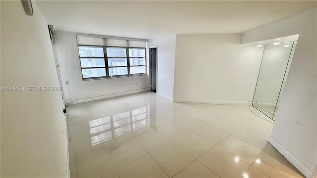 2750 NE 183rd St 906, Aventura, FL 33160