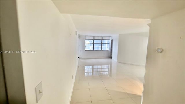 2750 NE 183rd St 906, Aventura, FL 33160