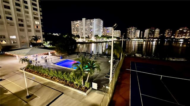 2750 NE 183rd St 906, Aventura, FL 33160