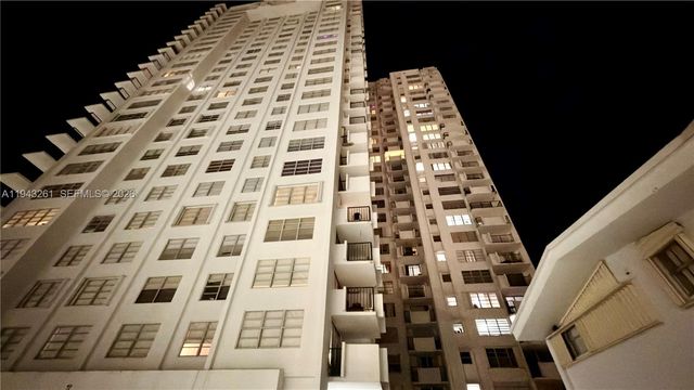 2750 NE 183rd St 906, Aventura, FL 33160