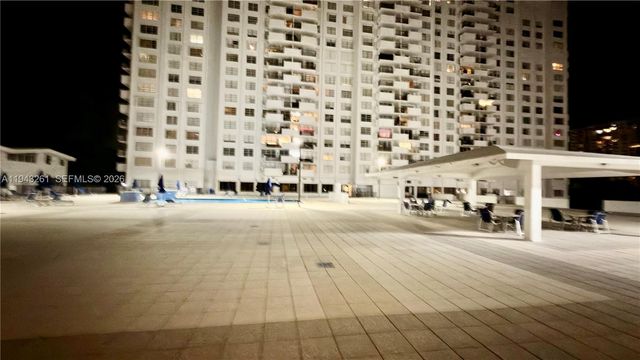 2750 NE 183rd St 906, Aventura, FL 33160