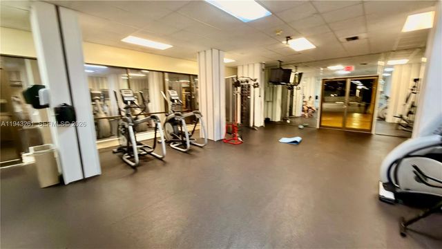 2750 NE 183rd St 906, Aventura, FL 33160