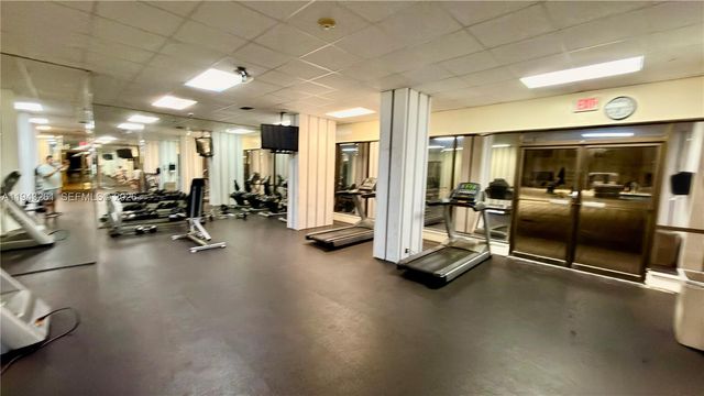 2750 NE 183rd St 906, Aventura, FL 33160