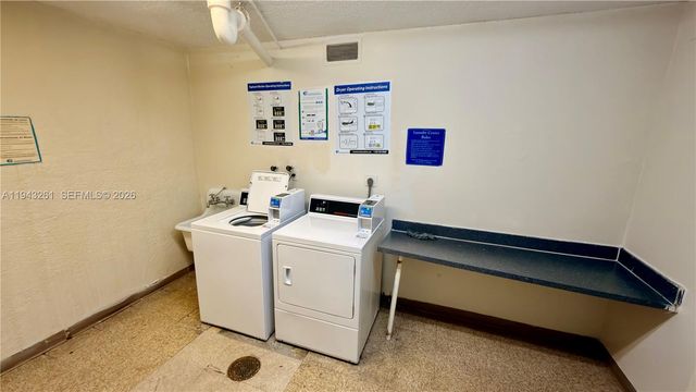 2750 NE 183rd St 906, Aventura, FL 33160